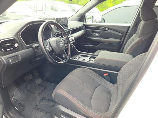 White 2025 Honda Pilot Sport