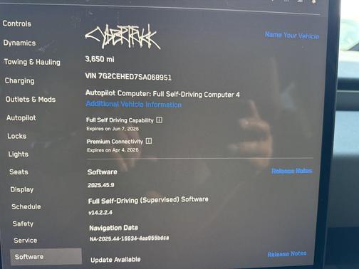 2025 Tesla Cybertruck All-Wheel Drive
