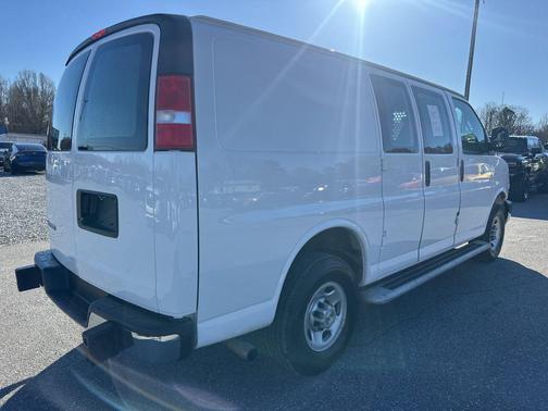 2024 Chevrolet Express 2500 RWD 2500 Regular Wheelbase WT
