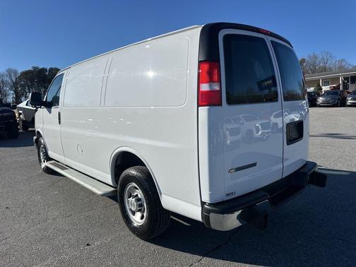 2024 Chevrolet Express 2500 RWD 2500 Regular Wheelbase WT