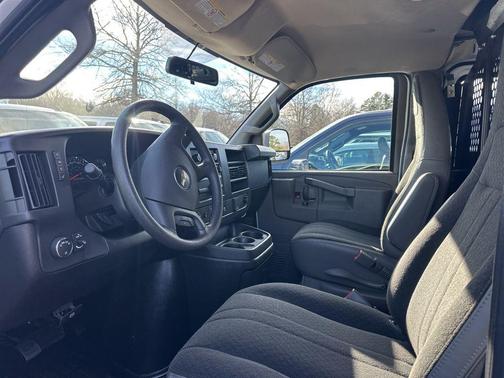 2024 Chevrolet Express 2500 RWD 2500 Regular Wheelbase WT