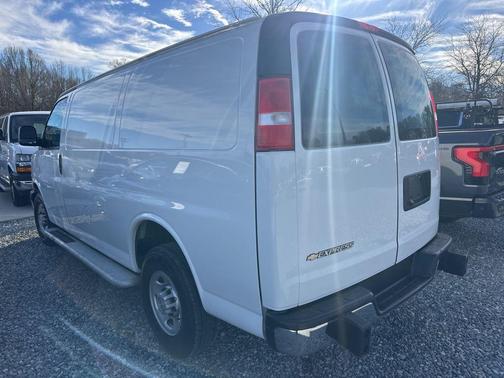 2024 Chevrolet Express 2500 RWD 2500 Regular Wheelbase WT