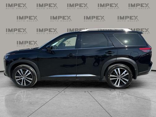 2025 Nissan Pathfinder Platinum FWD