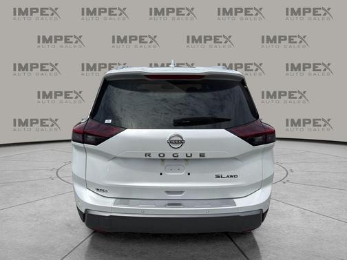 Everest White Pearl 2024 Nissan Rogue SL