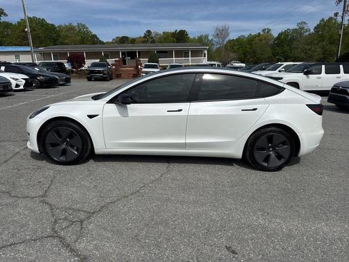 Pearl White Multi-Coat 2022 Tesla Model 3 Long Range