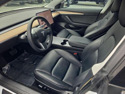 Pearl White Multi-Coat 2022 Tesla Model 3 Long Range