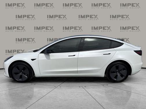 Pearl White Multi-Coat 2022 Tesla Model 3 Long Range