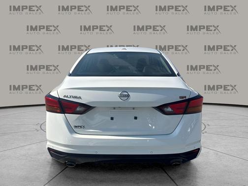 2025 Nissan Altima SR FWD