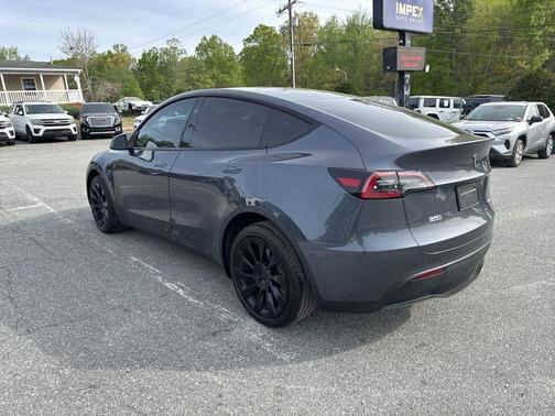 2023 Tesla Model Y Long Range Dual Motor All-Wheel Drive