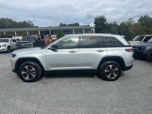 2023 Jeep Grand Cherokee 4xe Base