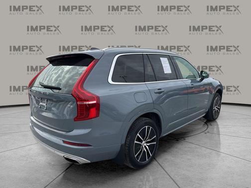 2020 Volvo XC90 T5 Momentum