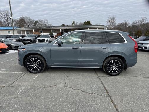 2020 Volvo XC90 T5 Momentum