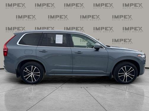 2020 Volvo XC90 T5 Momentum