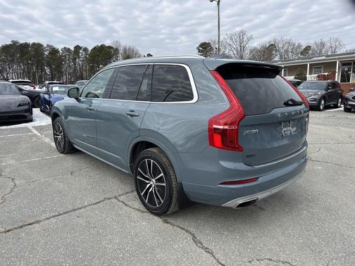 2020 Volvo XC90 T5 Momentum