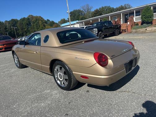 2005 Ford Thunderbird Base