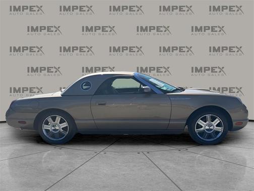 2005 Ford Thunderbird Base