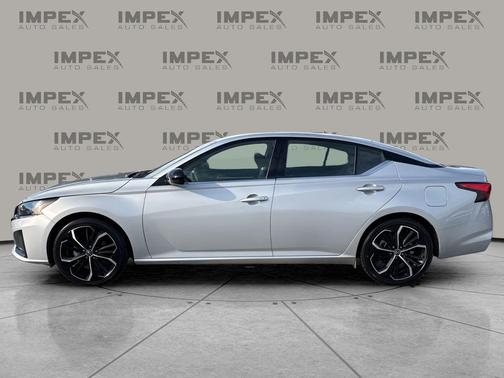 2025 Nissan Altima SR FWD