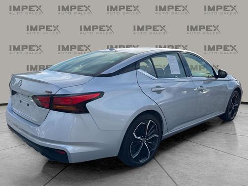 2025 Nissan Altima SR FWD