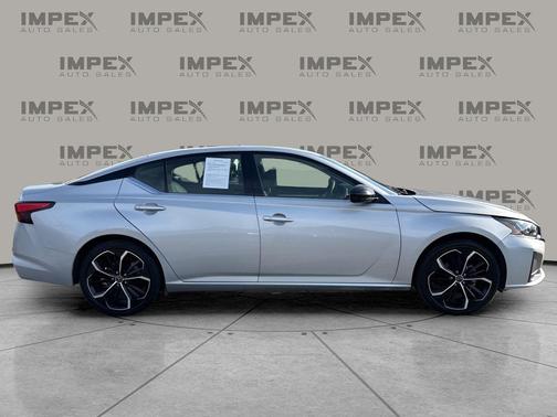 2025 Nissan Altima SR FWD