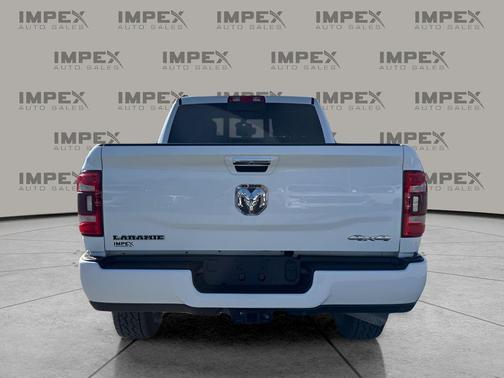 2022 RAM 2500 Laramie Crew Cab 4x4 6'4' Box