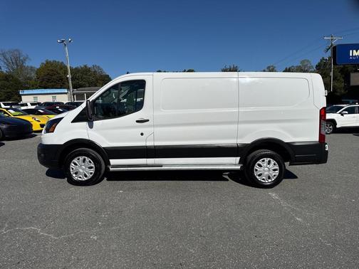 2024 Ford Transit-250 Base