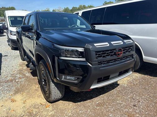 Super Black 2026 Nissan Frontier PRO-4X