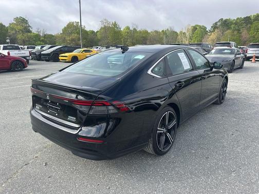 Crystal Black Pearl 2025 Honda Accord Hybrid Sport