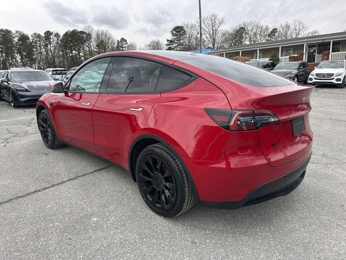 2022 Tesla Model Y Long Range Dual Motor All-Wheel Drive