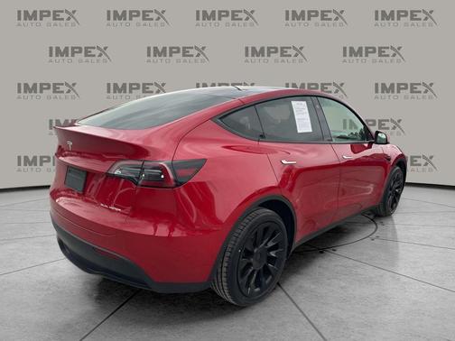 2022 Tesla Model Y Long Range Dual Motor All-Wheel Drive