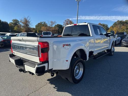2024 Ford F-450 Platinum