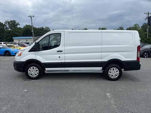 2022 Ford Transit-250 Base