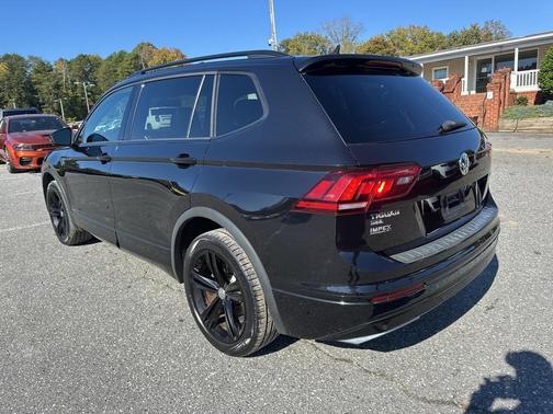 2019 Volkswagen Tiguan 2.0T SEL R-Line 4MOTION