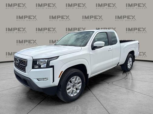 Glacier White 2024 Nissan Frontier SV