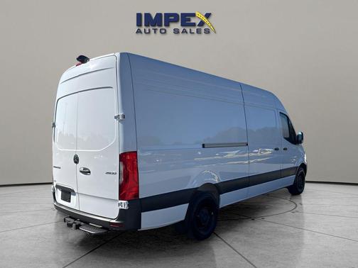 2025 Mercedes-Benz Sprinter 2500 High Roof