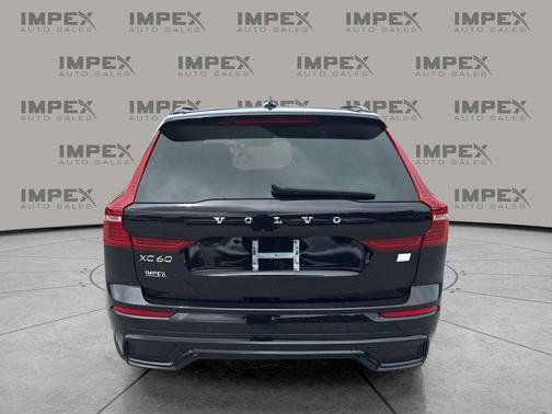 Onyx Black Metallic 2024 Volvo XC60 Recharge Plug-In Hybrid T8 Core Dark Theme