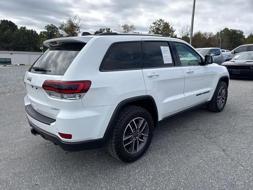 2020 Jeep Grand Cherokee Laredo