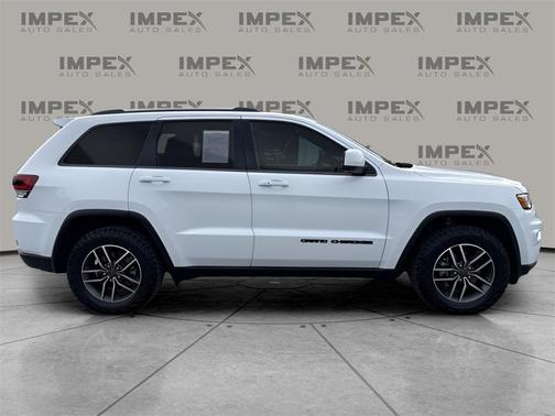 2020 Jeep Grand Cherokee Laredo