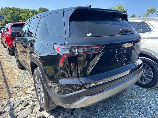 Mosaic Black Metallic 2026 Chevrolet Equinox 1LT