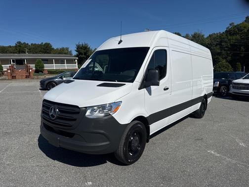 2025 Mercedes-Benz Sprinter 2500 High Roof