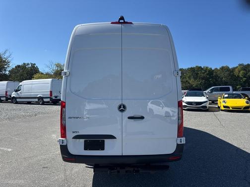 2025 Mercedes-Benz Sprinter 2500 High Roof