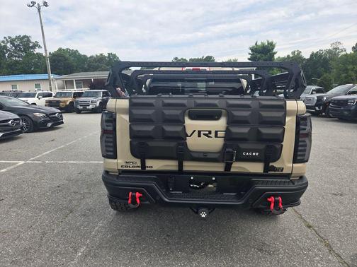 Sand Dune Metallic 2024 Chevrolet Colorado ZR2