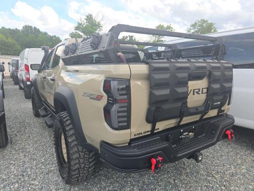 Sand Dune Metallic 2024 Chevrolet Colorado ZR2