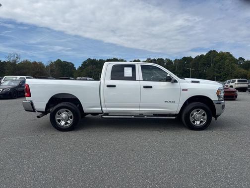 2020 RAM 2500 Tradesman Crew Cab 4X4 6'4' Box