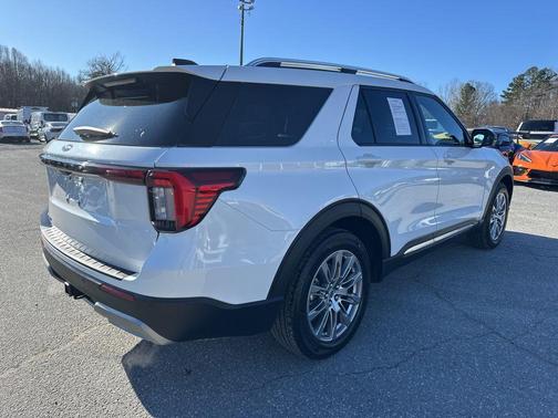 2025 Ford Explorer Platinum