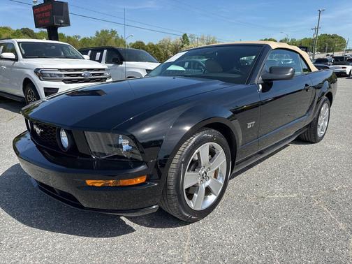 Black Clearcoat 2006 Ford Mustang GT