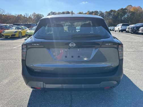 2025 Nissan Kicks S