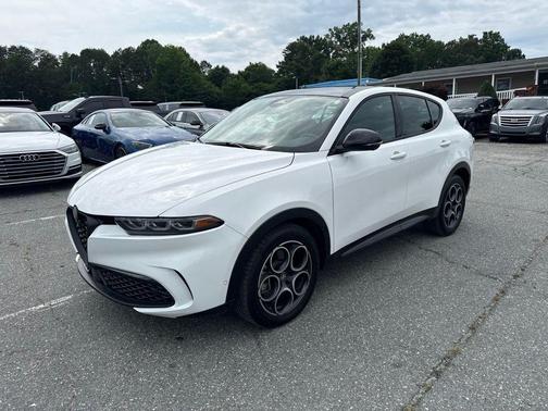 Milano White 2025 Alfa Romeo Tonale AWD