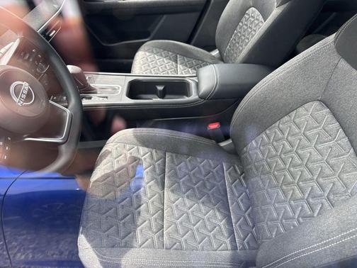 Canyon Bronze Metallic 2025 Nissan Kicks SV