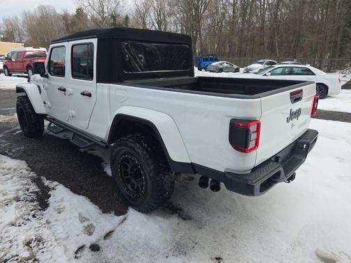 2024 Jeep Gladiator Willys