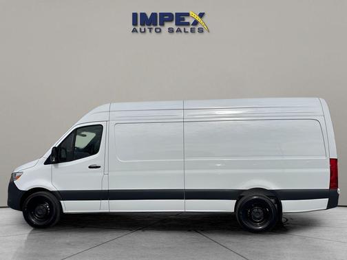 2025 Mercedes-Benz Sprinter 2500 High Roof